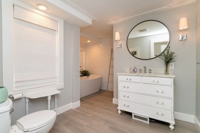 173 S River St, Marshfield, MA 02050