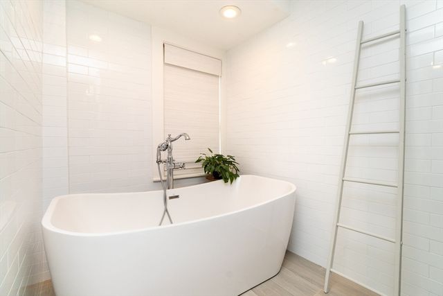 173 S River St, Marshfield, MA 02050