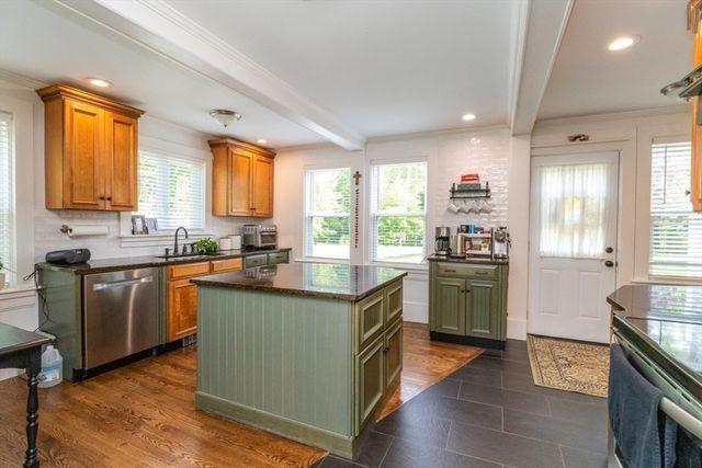 173 S River St, Marshfield, MA 02050