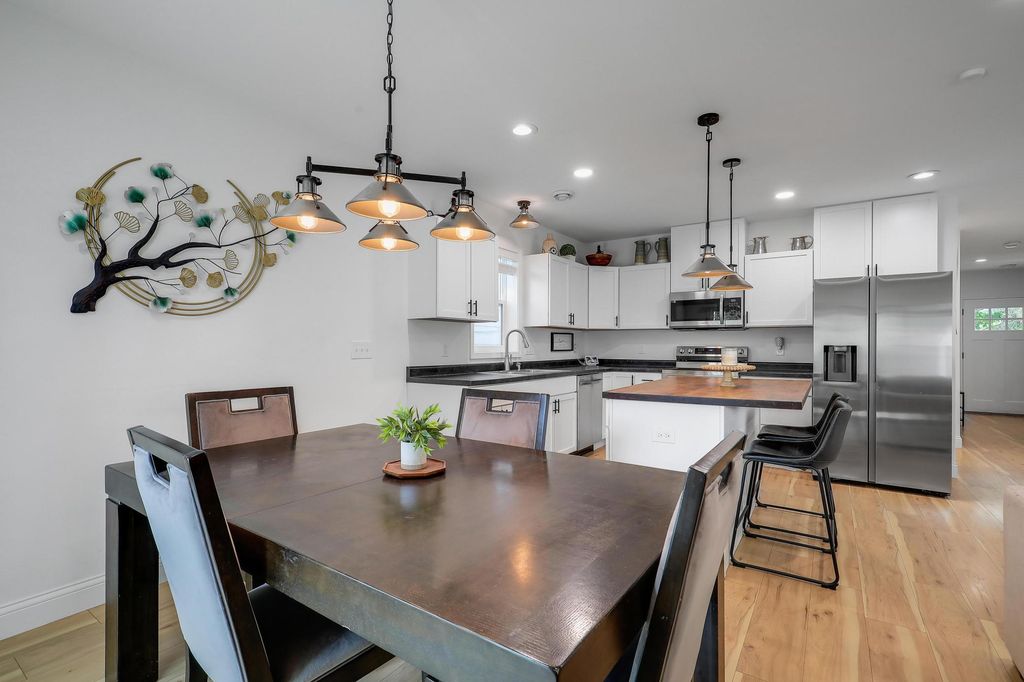 703 Surrey Avenue, Saint Paul, MN 55106