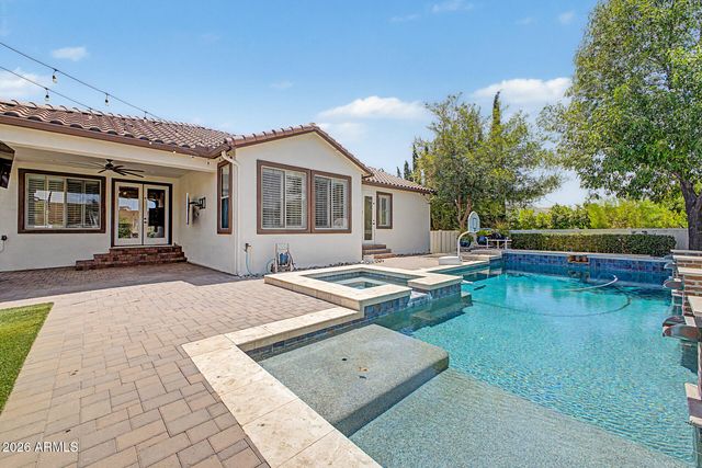 2850 E CAMELLIA Drive, Gilbert, AZ 85296