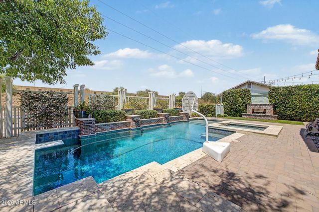 2850 E CAMELLIA Drive, Gilbert, AZ 85296