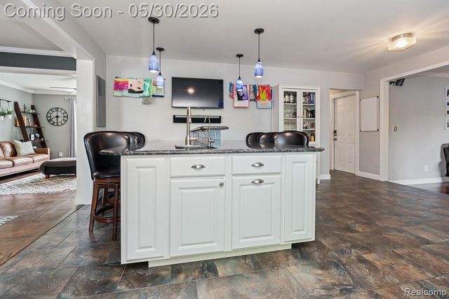 1847 Lyster Lane, Troy, MI 48085