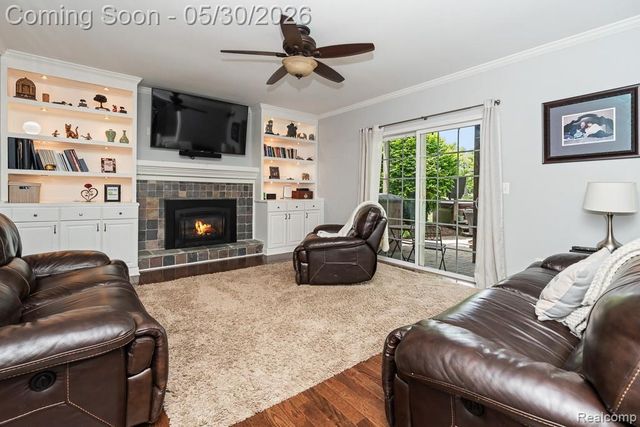 1847 Lyster Lane, Troy, MI 48085