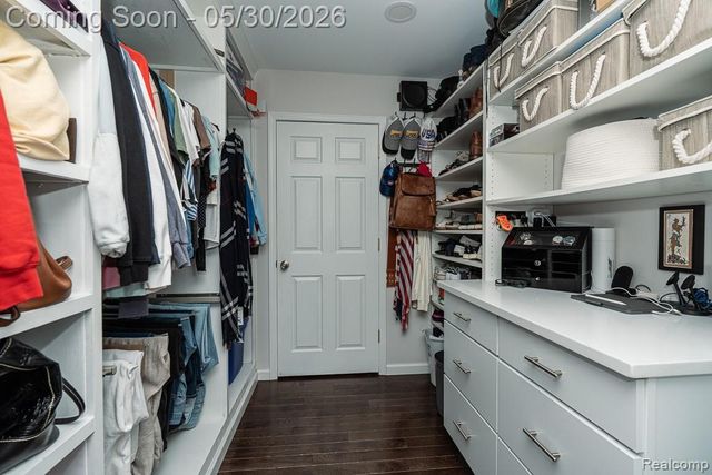 1847 Lyster Lane, Troy, MI 48085