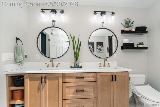 1847 Lyster Lane, Troy, MI 48085