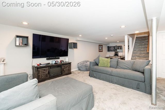 1847 Lyster Lane, Troy, MI 48085