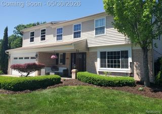 1847 Lyster Lane, Troy, MI 48085