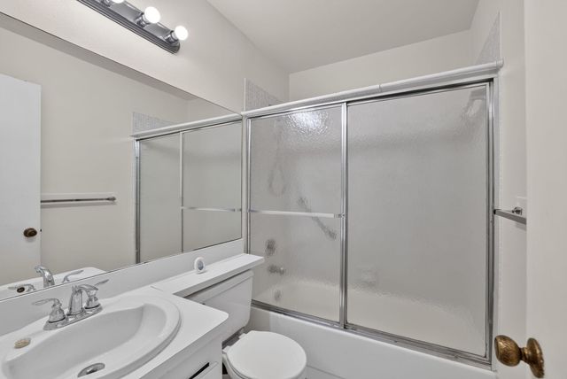 9141 Sunrise Lakes Boulevard 210, Sunrise, FL 33322