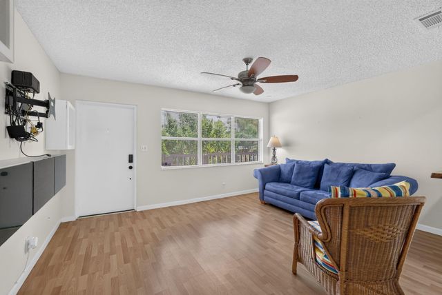 9141 Sunrise Lakes Boulevard 210, Sunrise, FL 33322