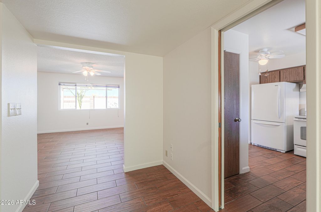 730 S PORTLAND --, Mesa, AZ 85206 — photo 4