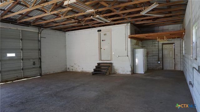 702 Clay Drive, Victoria, TX 77904