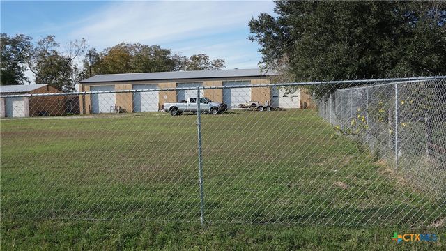 702 Clay Drive, Victoria, TX 77904