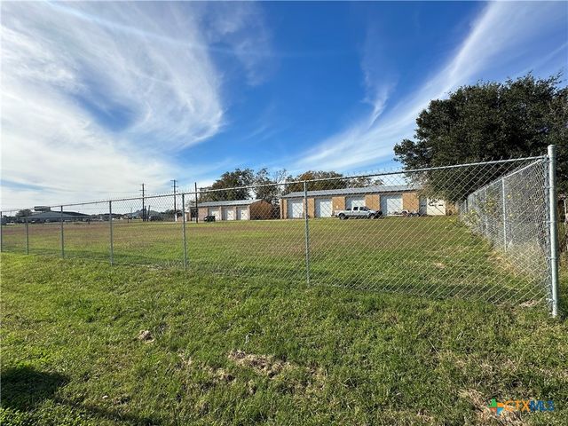 702 Clay Drive, Victoria, TX 77904