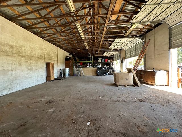 702 Clay Drive, Victoria, TX 77904