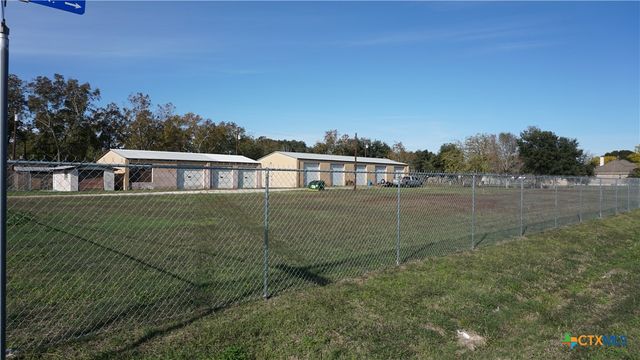 702 Clay Drive, Victoria, TX 77904