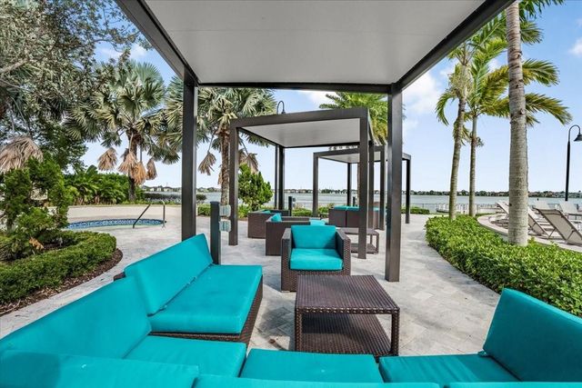 9010 E Watercrest Cir, Parkland, FL 33076