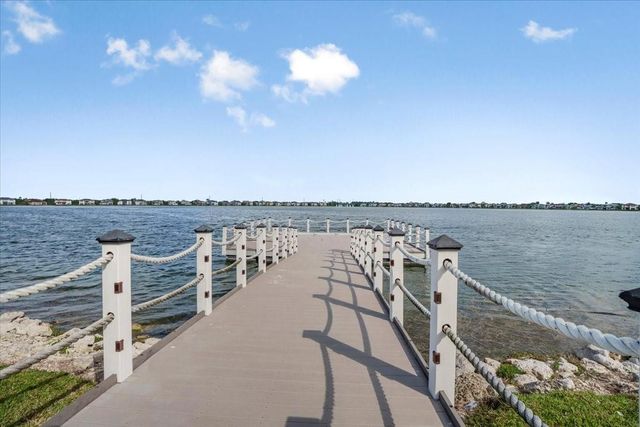 9010 E Watercrest Cir, Parkland, FL 33076