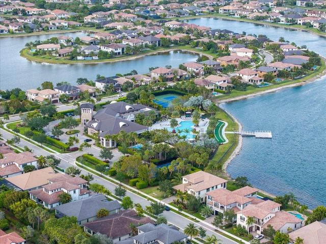 9010 E Watercrest Cir, Parkland, FL 33076