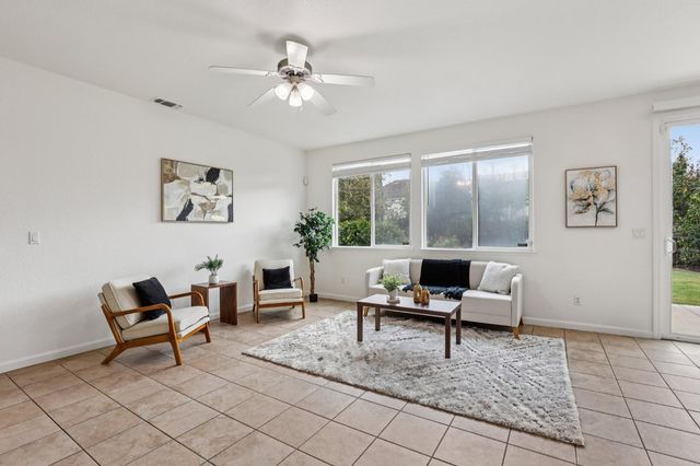 660 Bramblewood Ave, Lathrop, CA 95330