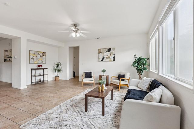 660 Bramblewood Ave, Lathrop, CA 95330