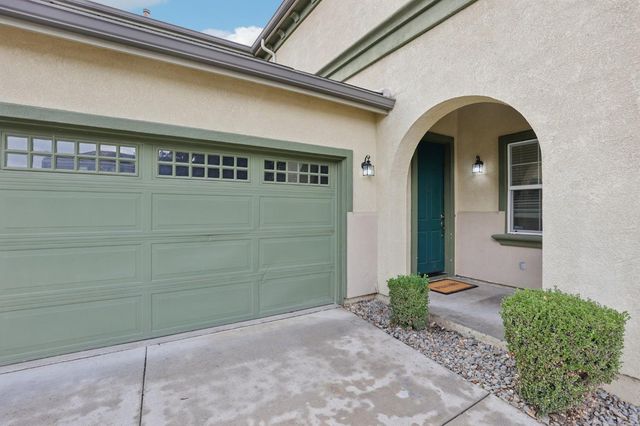 660 Bramblewood Ave, Lathrop, CA 95330