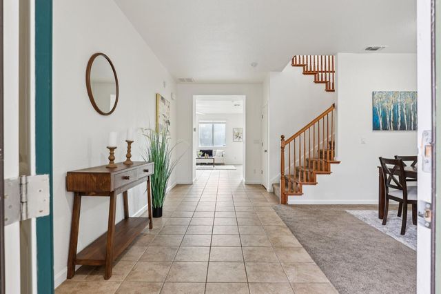 660 Bramblewood Ave, Lathrop, CA 95330