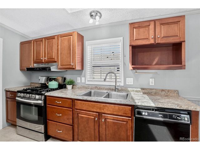 5665 Bryant St, Denver, CO 80221