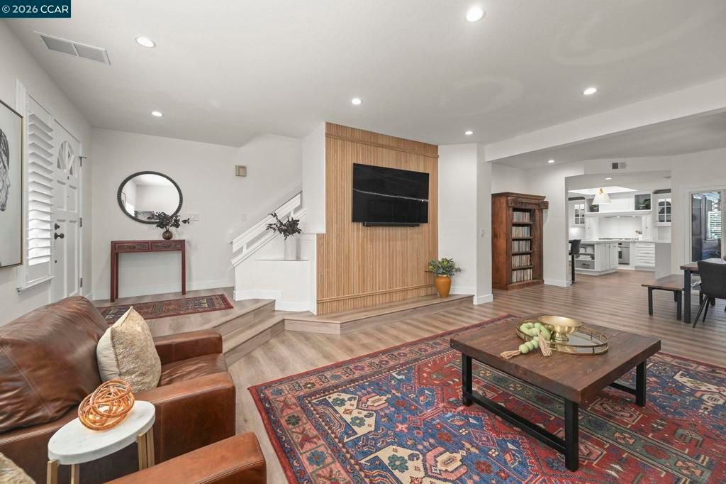 Image 1 of property listing at 1713 1713 Geary Rd, Walnut Creek, CA 94597