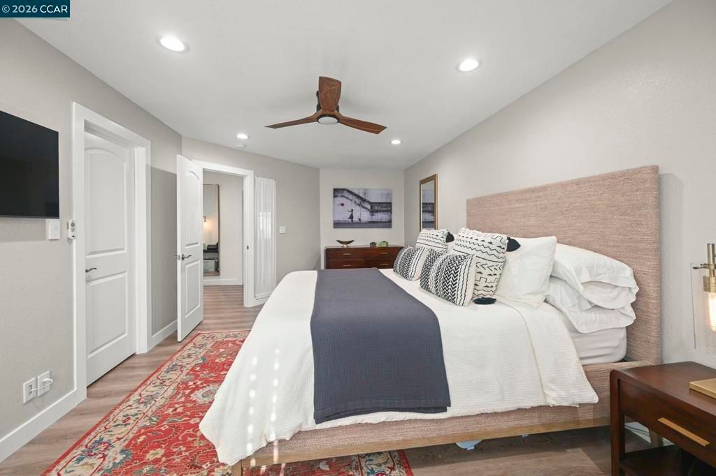 Image 24 of property listing at 1713 1713 Geary Rd, Walnut Creek, CA 94597