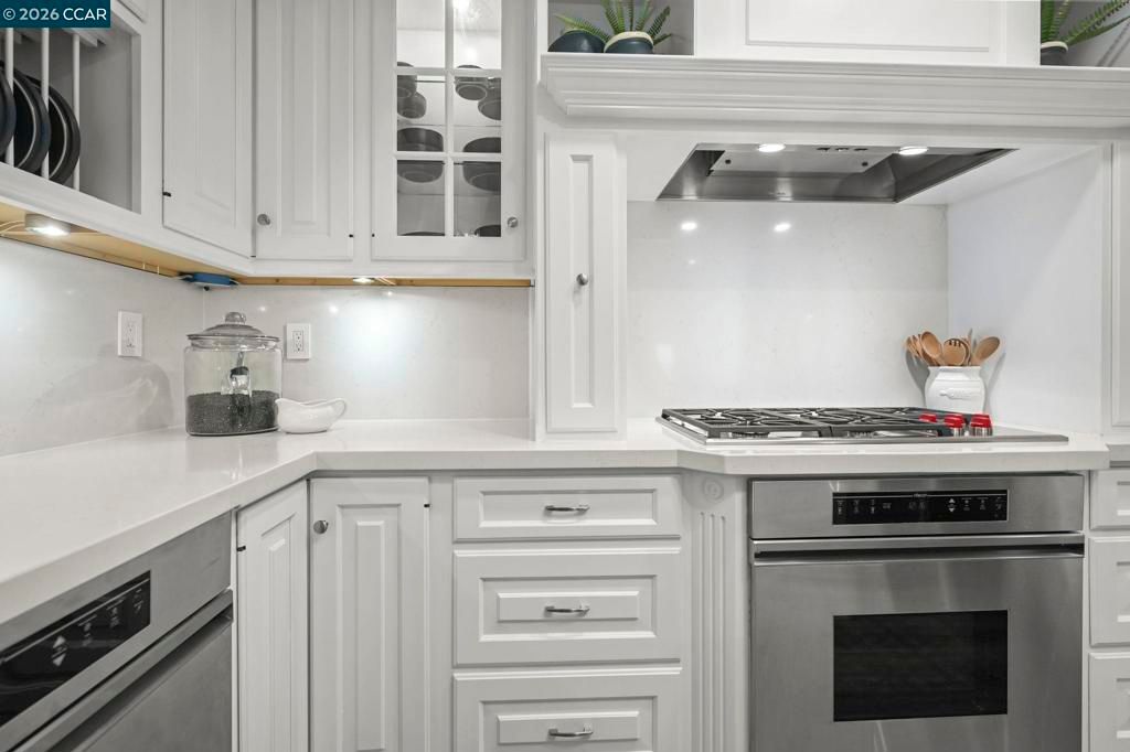 Image 8 of property listing at 1713 1713 Geary Rd, Walnut Creek, CA 94597