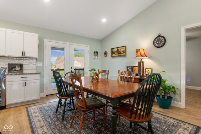 1959 Sophia Lane, Seymour, IN 47274