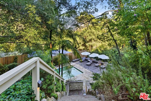 2049 Oakstone Way, Los Angeles, CA 90046