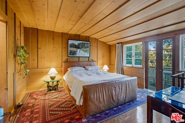 2049 Oakstone Way, Los Angeles, CA 90046