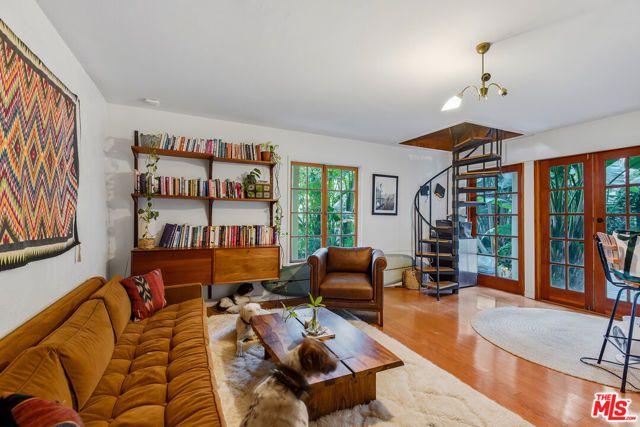 2049 Oakstone Way, Los Angeles, CA 90046