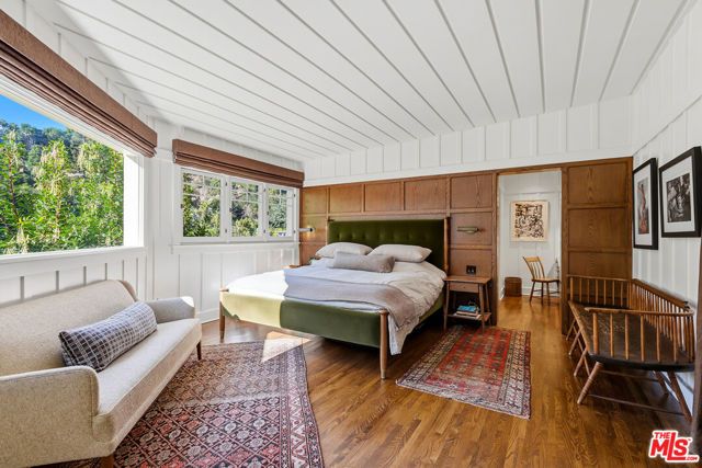 2049 Oakstone Way, Los Angeles, CA 90046