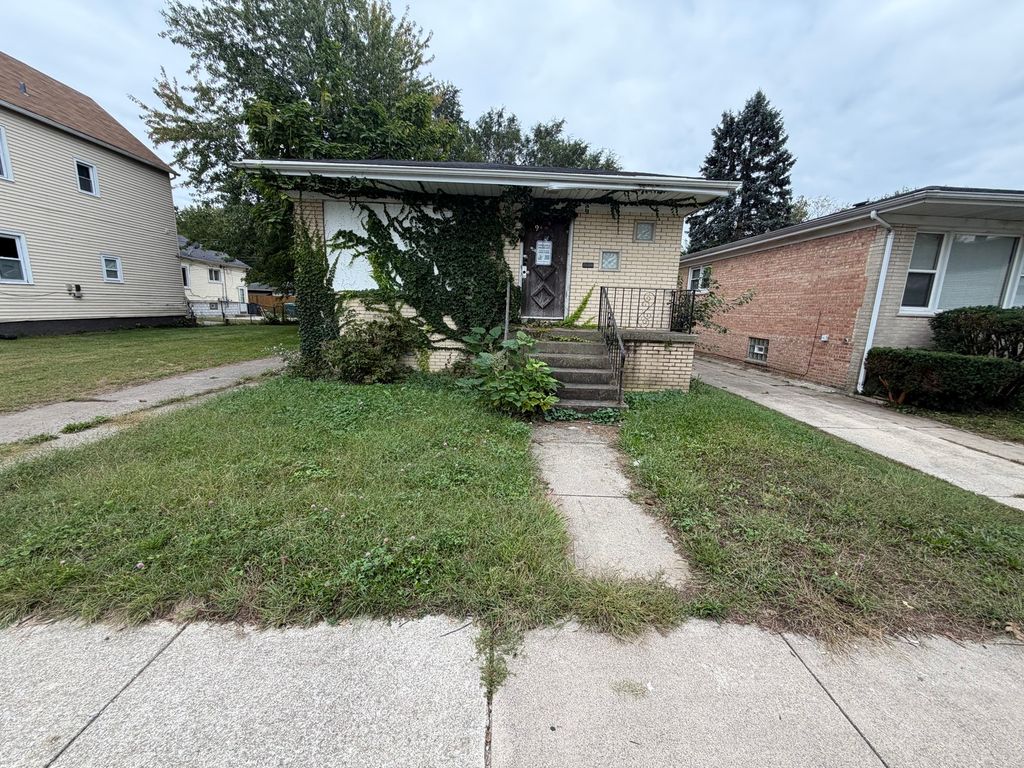319 154th Place, Calumet City, IL 60409 — exterior