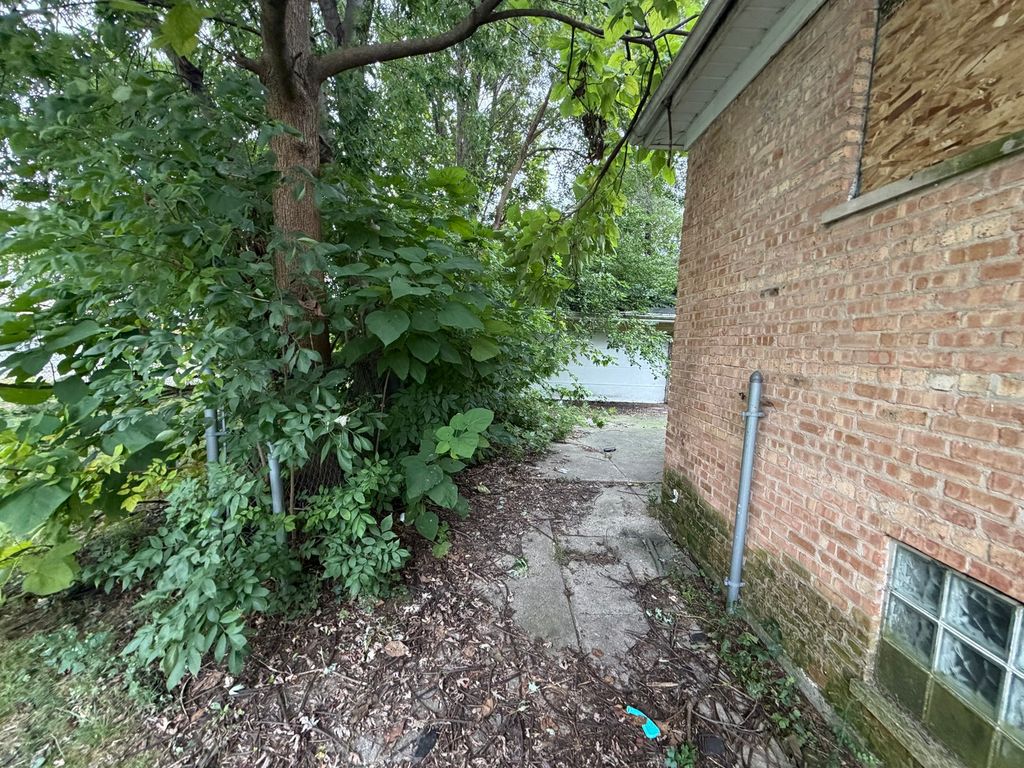 319 154th Place, Calumet City, IL 60409 — photo 3