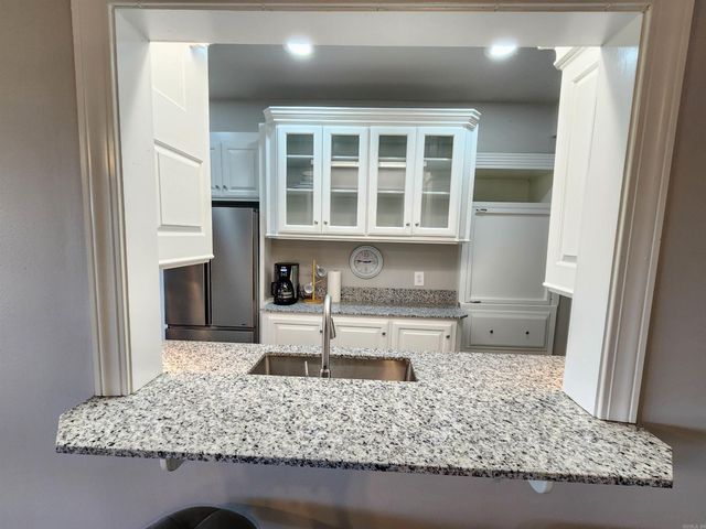 211 Burnt Rock Falls Road, Fairfield Bay, AR 72088