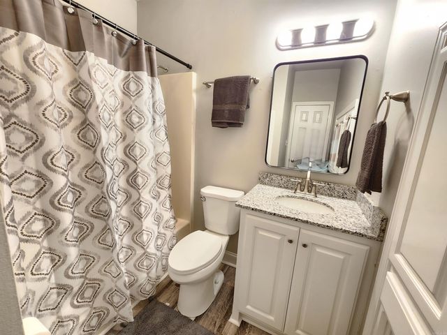 211 Burnt Rock Falls Road, Fairfield Bay, AR 72088