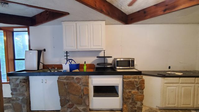 211 Burnt Rock Falls Road, Fairfield Bay, AR 72088