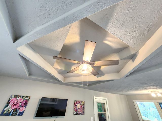 211 Burnt Rock Falls Road, Fairfield Bay, AR 72088