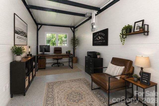22 Stoner Road, Asheville, NC 28803