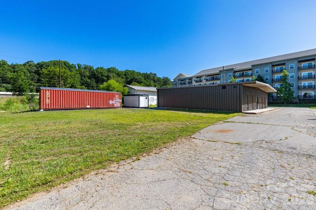 22 Stoner Road, Asheville, NC 28803
