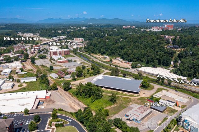 22 Stoner Road, Asheville, NC 28803