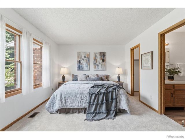 4262 Pin Oak Drive, Loveland, CO 80538