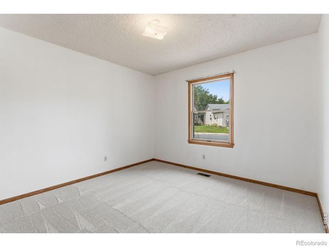 4262 Pin Oak Drive, Loveland, CO 80538