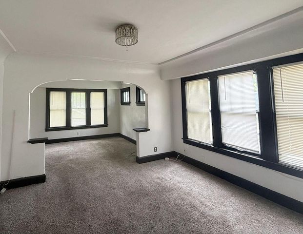 4668 N 29th STREET, Milwaukee, WI 53209