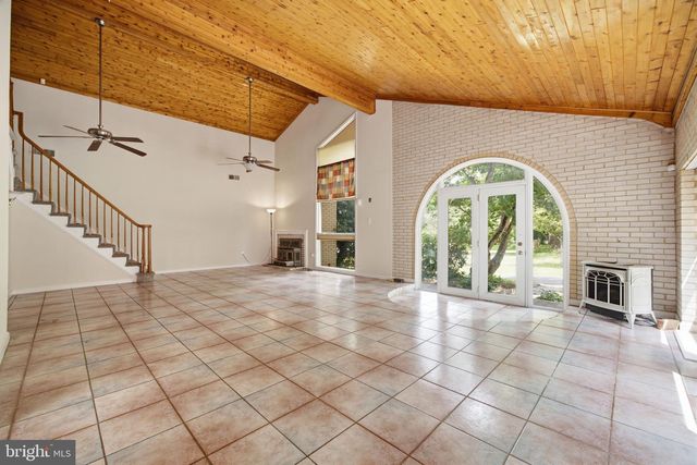10108 BAILEYSBURG LN, Nokesville, VA 20181
