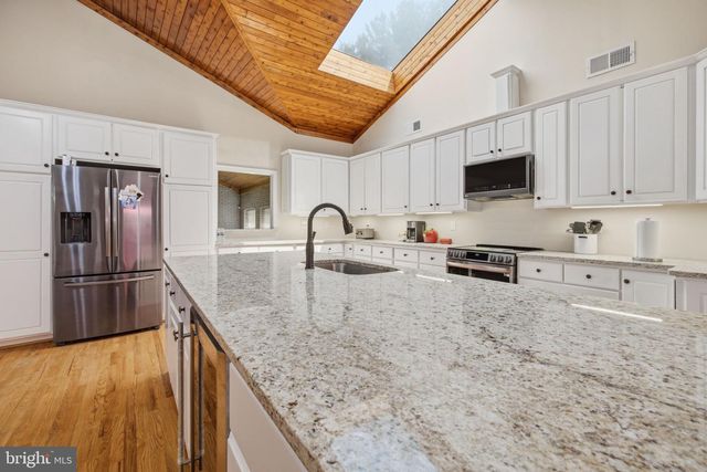 10108 BAILEYSBURG LN, Nokesville, VA 20181